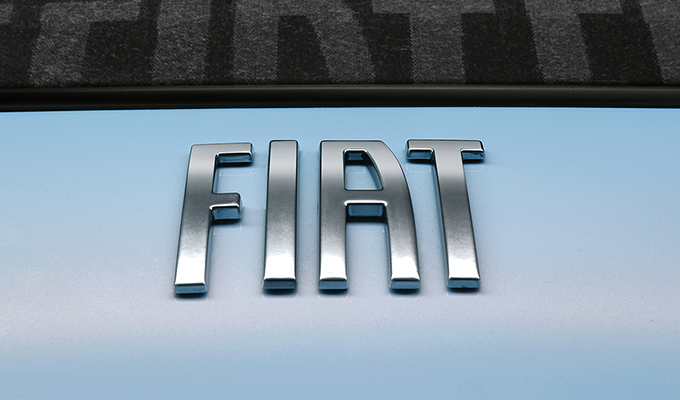 FIAT האותיות של לוגו